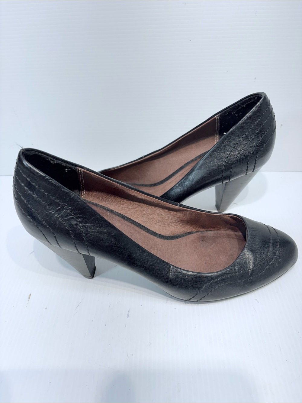 ALDO Black Leather Mid Heel Pumps Round Toe - Size 6